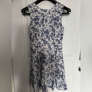 Reitmans Blue and White Floral Dress
